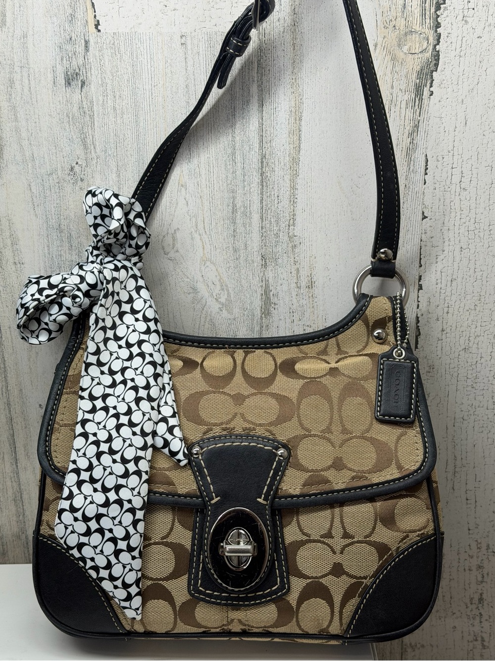 Vintage Coach Signature Turn Lock Closure Crossbody Bag